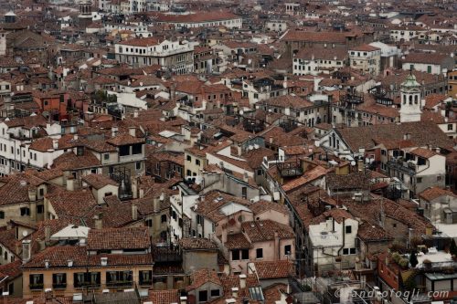 City - Venezia roof jumper